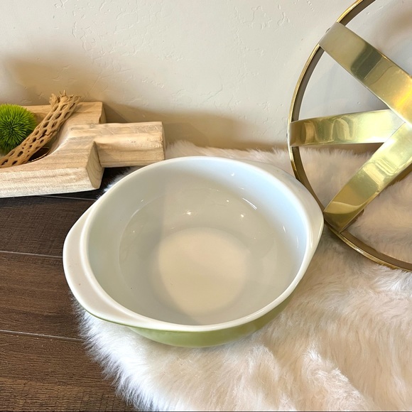 Pyrex Other - Vintage Pyrex Iime Green 2qt Mixing Bowl #024
